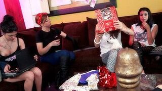 Resumen: Expulsión Raquel y amigo invisible