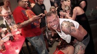 DJ, pónmela otra vez. Parte 1