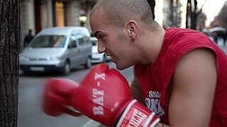 Follándome a un boxeador