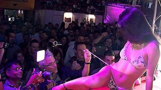 Carolina Abril quiere sexo con el Potro de Bilbao