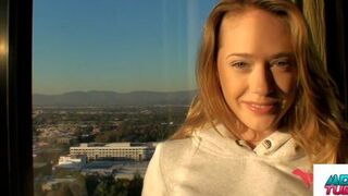 Kagney Linn Se Lo Traga Por Navidad