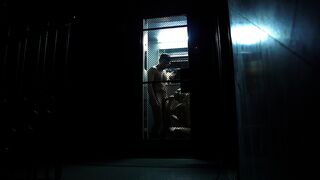 Atrapados en el ascensor